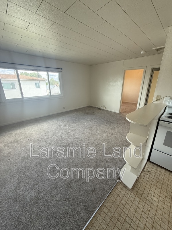 Photo - 857 N 4th St