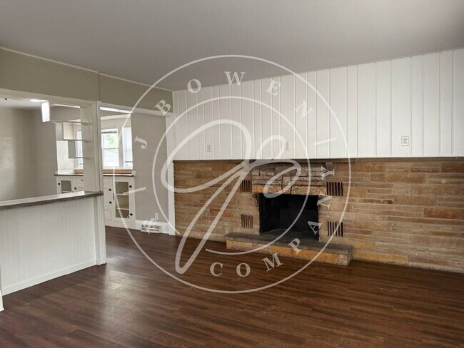Photo - "Charming 3-Bed Home with 2 Full Baths - Spacious Living in South Toledo!"