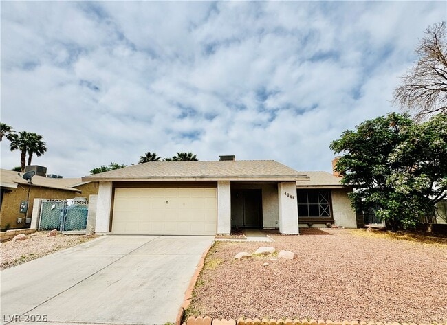 Building Photo - 4245 Newhaven Dr