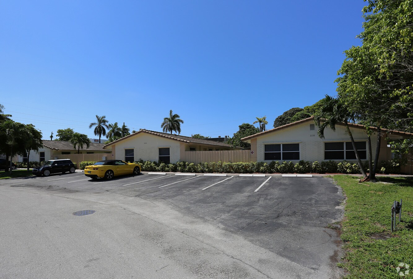 Photo - 1110-1118 NE 16th Pl