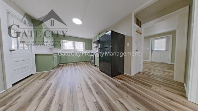 Photo - 901 Old Thomasville Rd