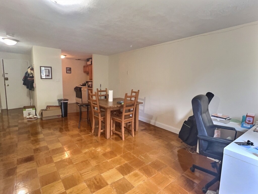 Photo - 183 Kent St Unit 4