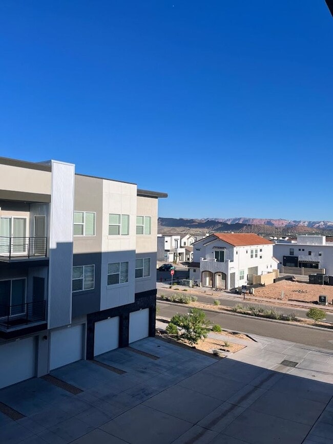 Building Photo - Experience Resort-Style Living in Desert Color!