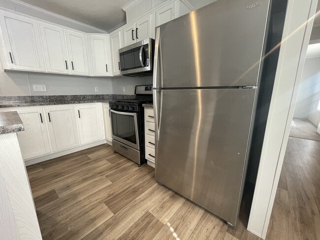 Photo - 15811 Croatia Dr