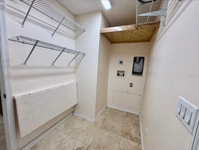 Photo - 12 Regency Dr