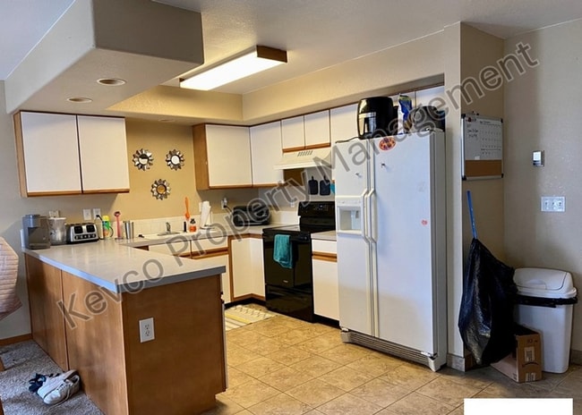Photo - HUGE Townhouse near CSU