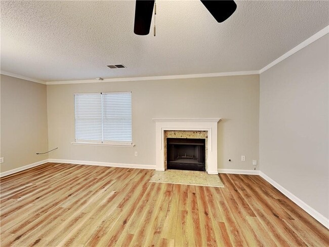 Photo - 3551 Lehigh Way