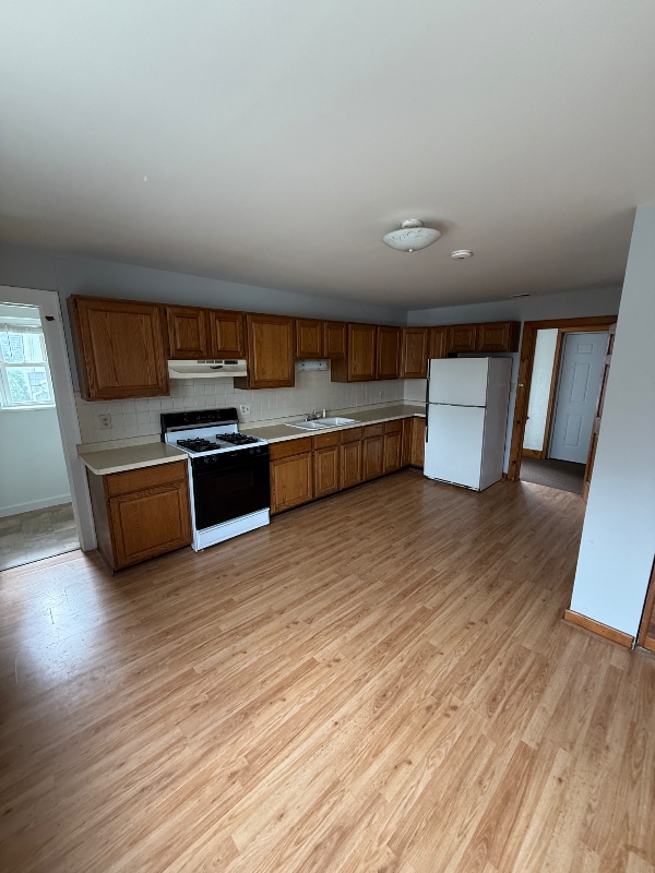 Building Photo - 707 E Brady St Rental