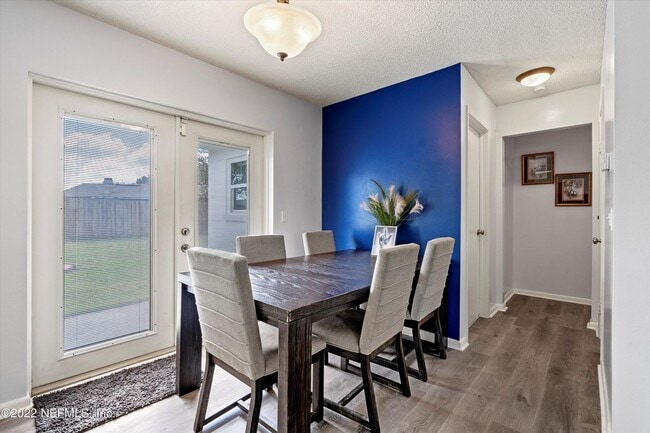 Photo - 8440 Frost St N