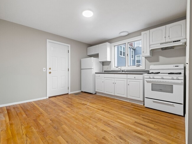 Photo - 21 Bolton St Unit 2