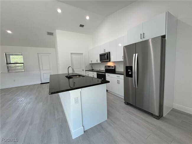 Photo - 6018 Acorn Cir