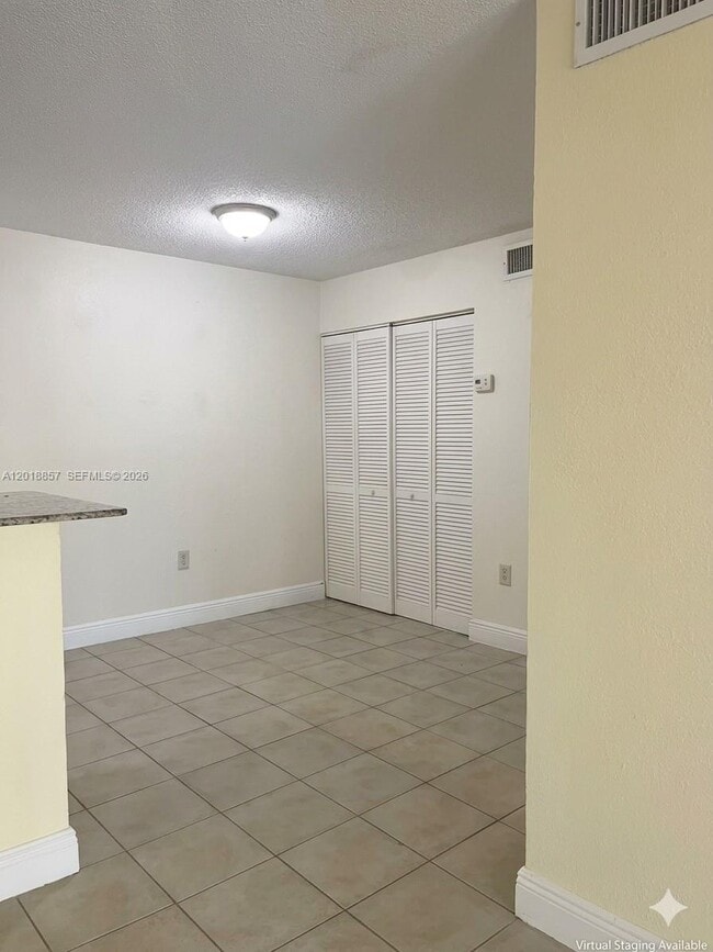 Photo - 7115 NW 179th St Unidad 106