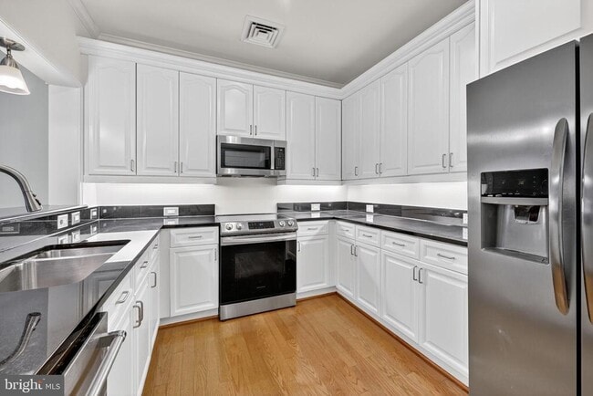 Photo - 401 13th St NE Unidad 203