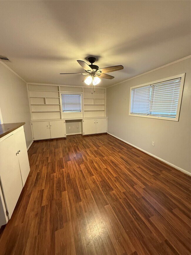 Photo - 506 Gardenia St