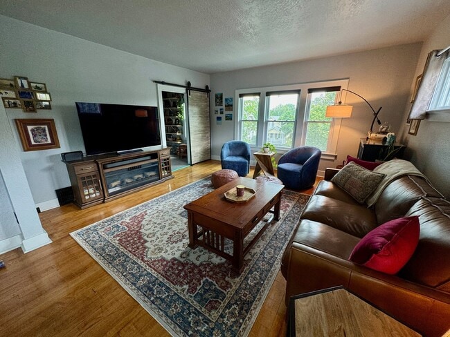 Building Photo - 538-540 S 6th Ave Unit 538