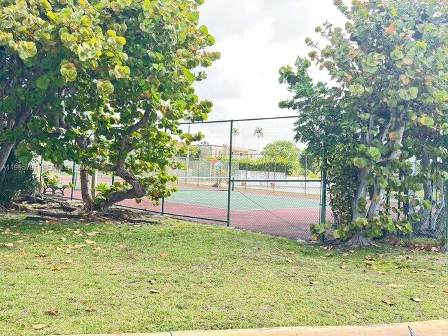 Photo - 5201 Geneva Ct Unit 113