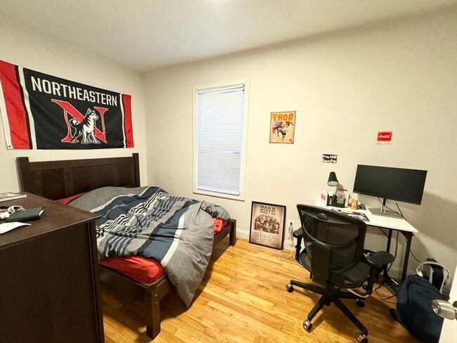 Photo - 733 Parker St Unidad 2