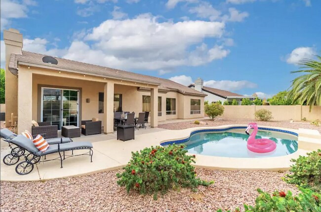 5238 E Helena Dr