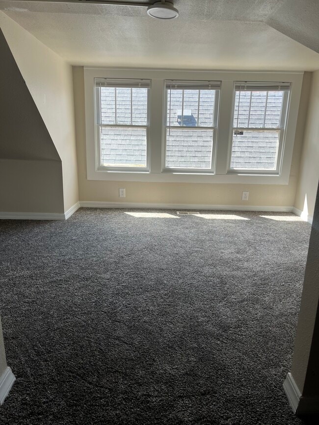 Photo - 816 W Mercury St