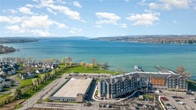 205 Lakeshore Dr