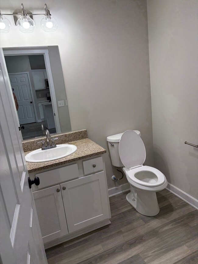 Photo - 1356 S Main St Unit 1358