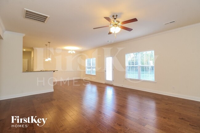 Photo - 4086 St Johns St