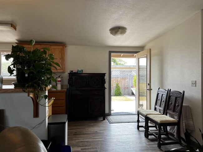 Photo - 1109 Thomas St