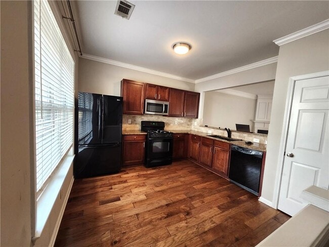 Photo - 1030 Prestwyck Ct