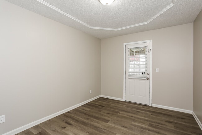 Photo - 4511 Ramona Blvd Casa