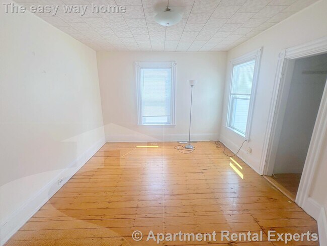 44 Elm St Unit 2