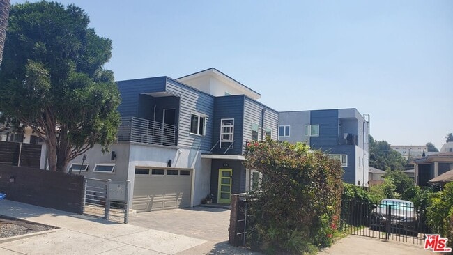 Building Photo - 636 N Rampart Blvd Rental