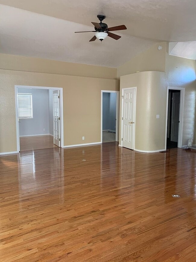 Photo - 5986 S Wallflower Pl