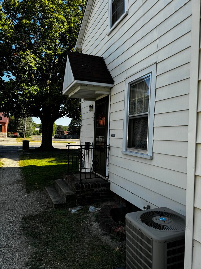 Photo - 234 E Allegan St Unit #1