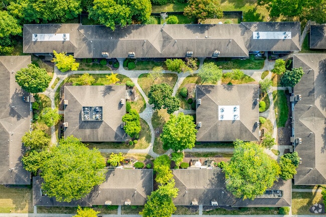 Photo - Villager Apartments