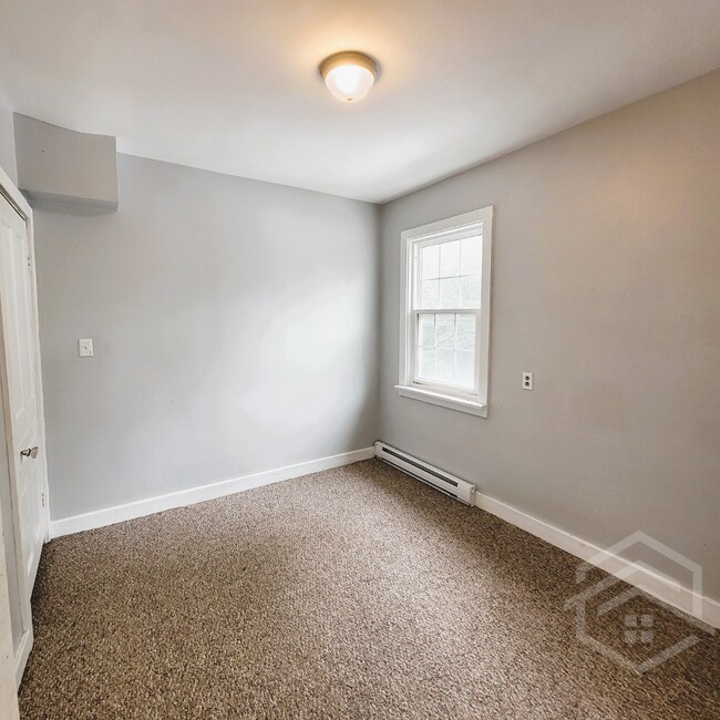 Photo - Convenient 2-Bedroom Upper Unit in Norwich! Unit B