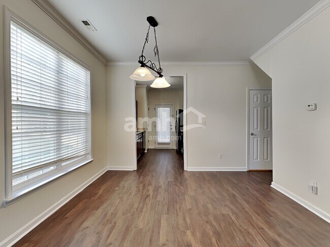 641 Woodson Dr
