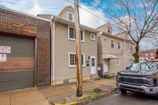 Photo - 84 S 26th St