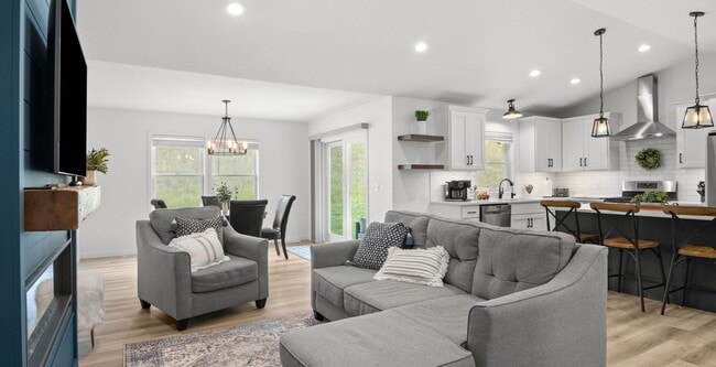 Furnished Home with Modern Amenities in Williamsburg