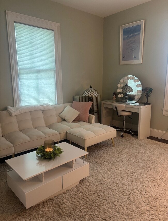 Livingroom - 127 Goldsborough St Apartamentos Unidad #3