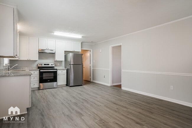 Photo - 107 Britt St