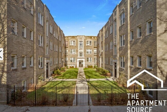 Photo - 1926 W Winona St Unidad G