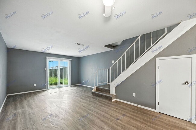 Photo - 9510 Olde Towne Row