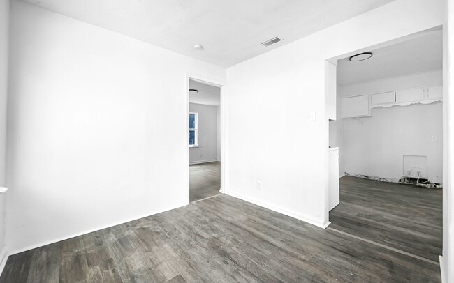 Photo - 9823 Winkler Dr