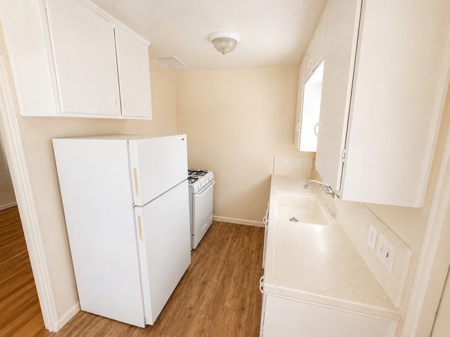 2628-30 Juan St Unit 2628 Juan St.
