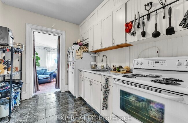 Photo - 44 Catharine St Unit B