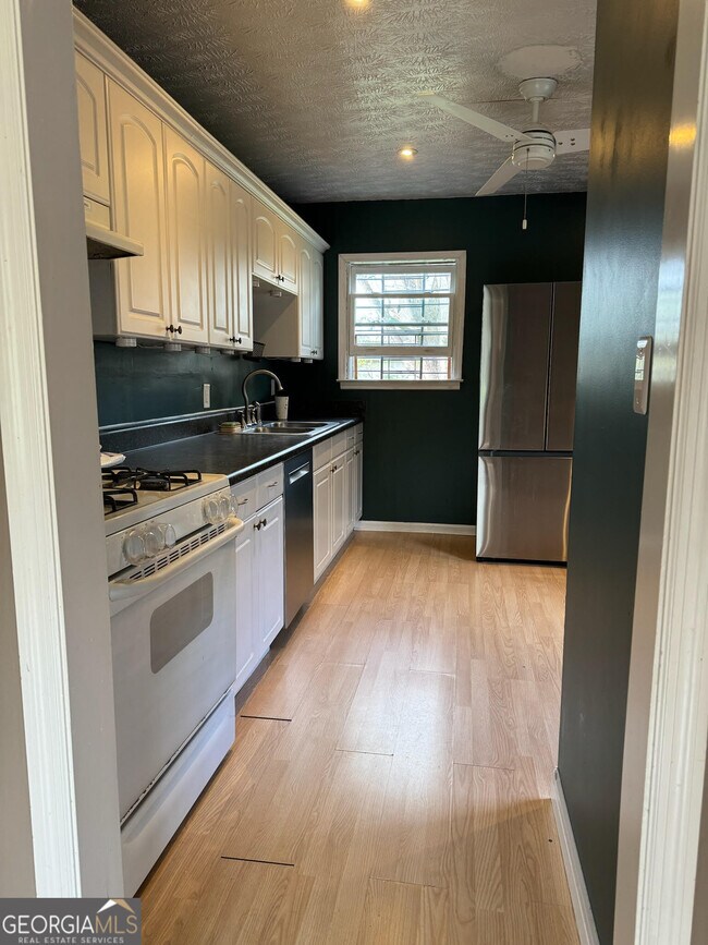 Photo - 183 Dearborn St SE