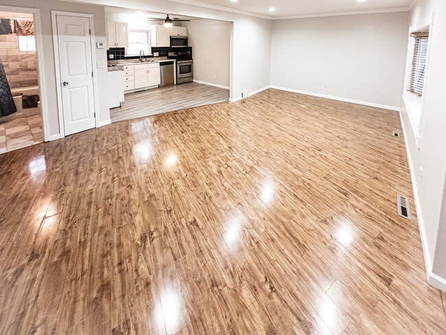 Main Room & Kitchen - 601 Harlem Rd Unit Rear