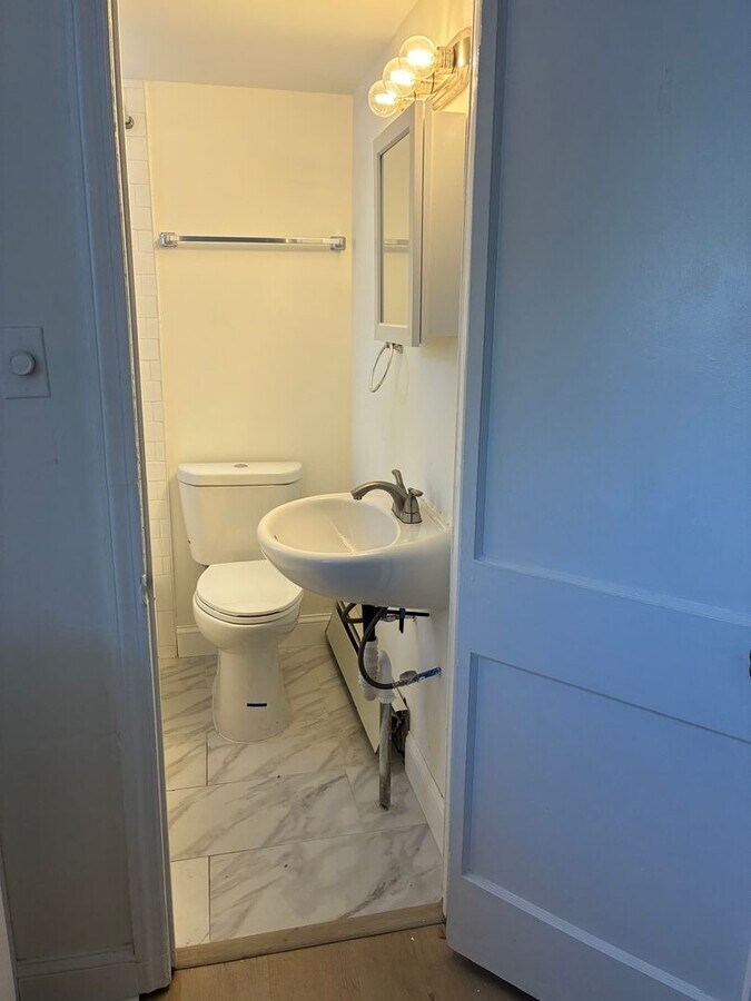 Photo - Congress Court Studio - Lansdowne, PA Unit B3