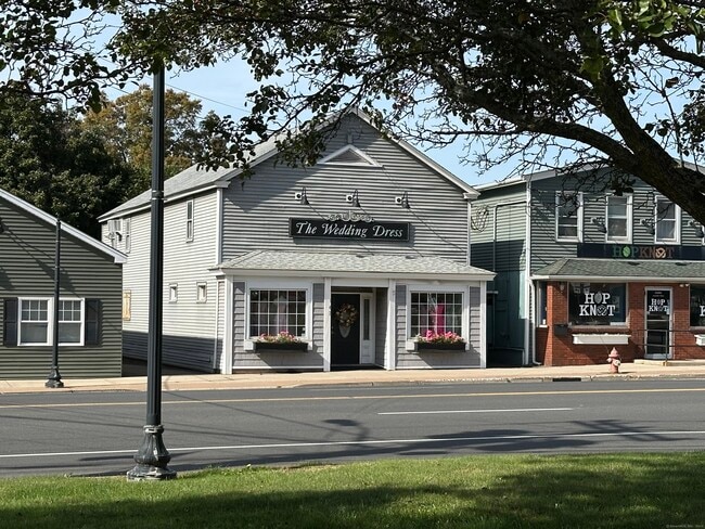Building Photo - 162 Main St