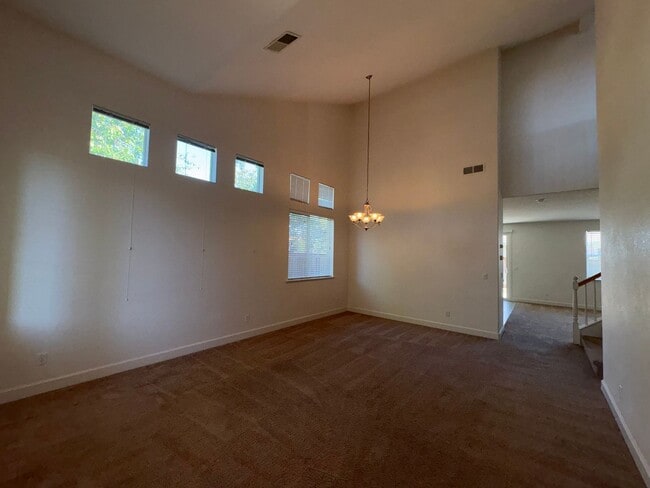Photo - 100 Mt Adams Cir